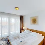 But Quiet 1br - Sun 6